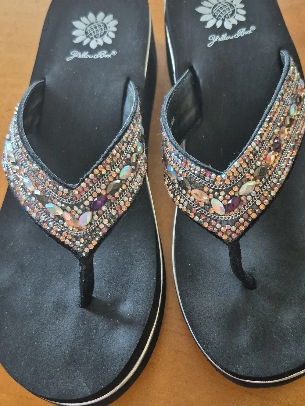 Yellowbox Crystal Embellished Black Women's Platform Flip Flops - Sz 8.5 - Picture 2 of 10